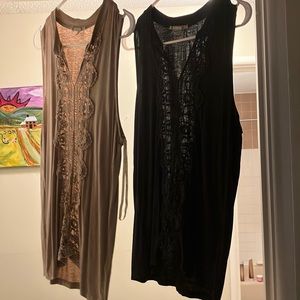 2 L tank top with design down the middle. There is a beige and navy one.